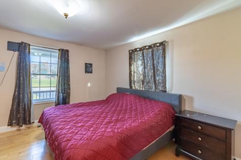 15 Lubear Way Auburn ME 04210