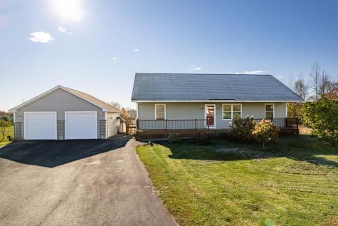 15 Lubear Way Auburn ME 04210