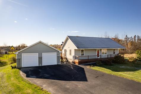 15 Lubear Way Auburn ME 04210