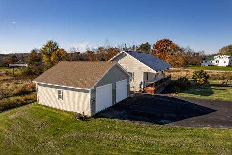 15 Lubear Way Auburn ME 04210