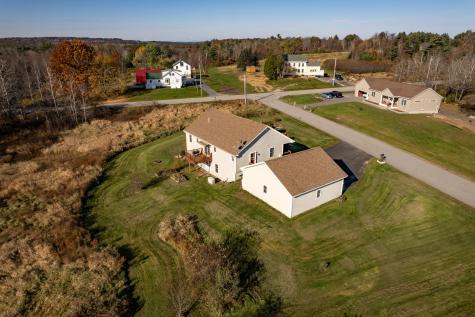 15 Lubear Way Auburn ME 04210