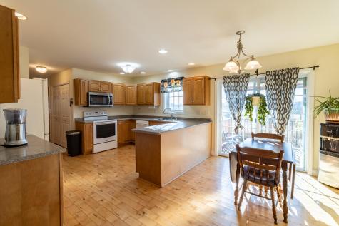 15 Lubear Way Auburn ME 04210