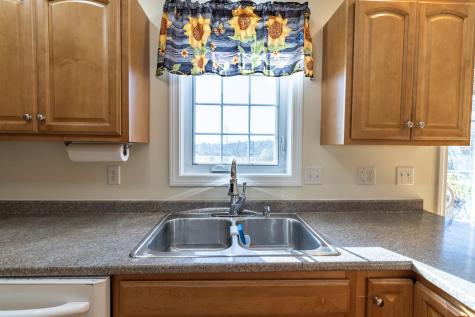 15 Lubear Way Auburn ME 04210