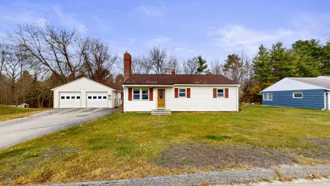 4 Carson Street Auburn ME 04210