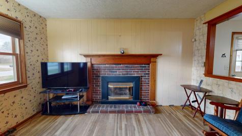 4 Carson Street Auburn ME 04210