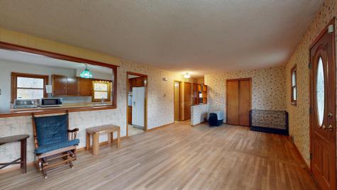 4 Carson Street Auburn ME 04210