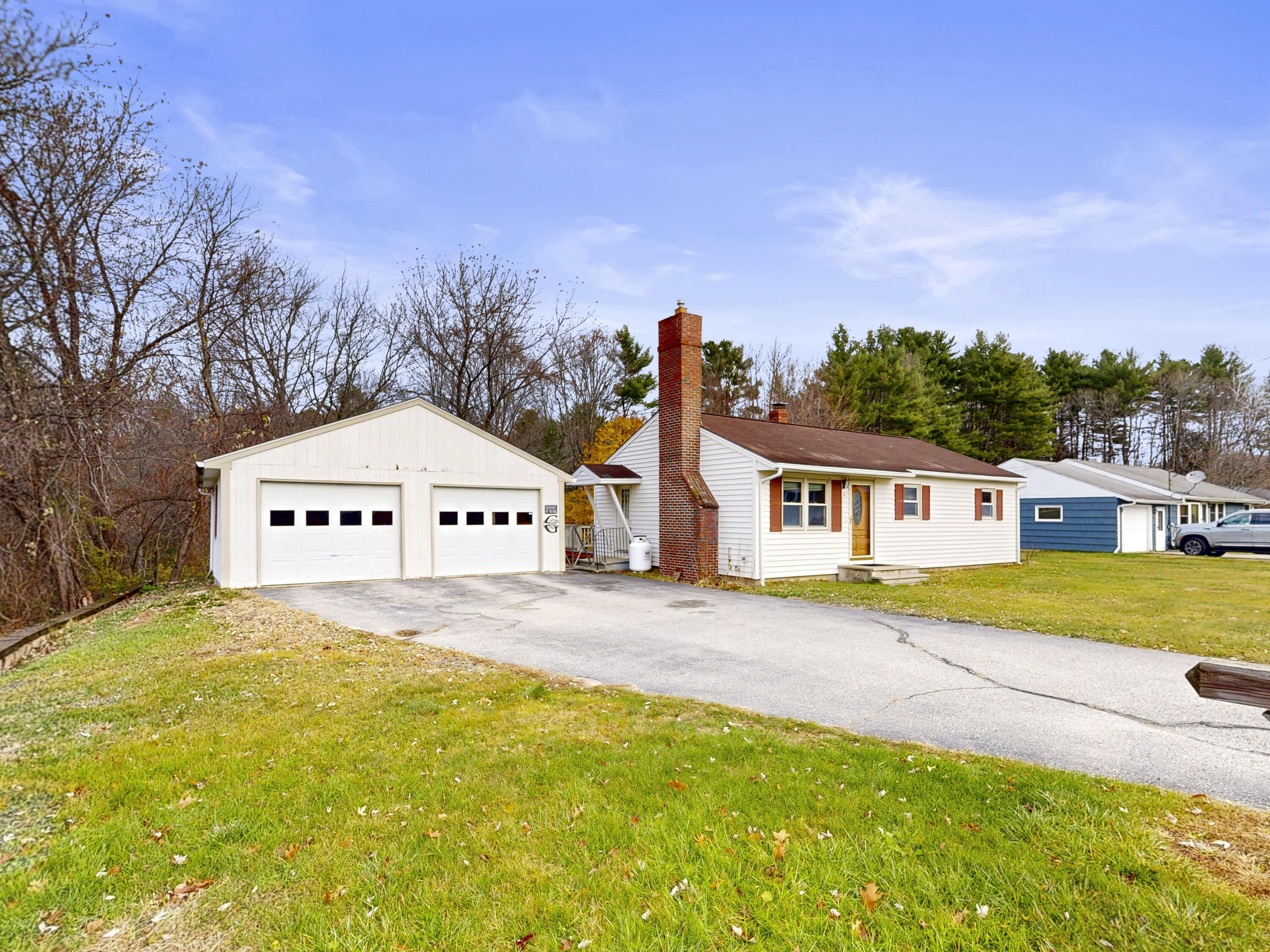 4 Carson Street Auburn ME 04210