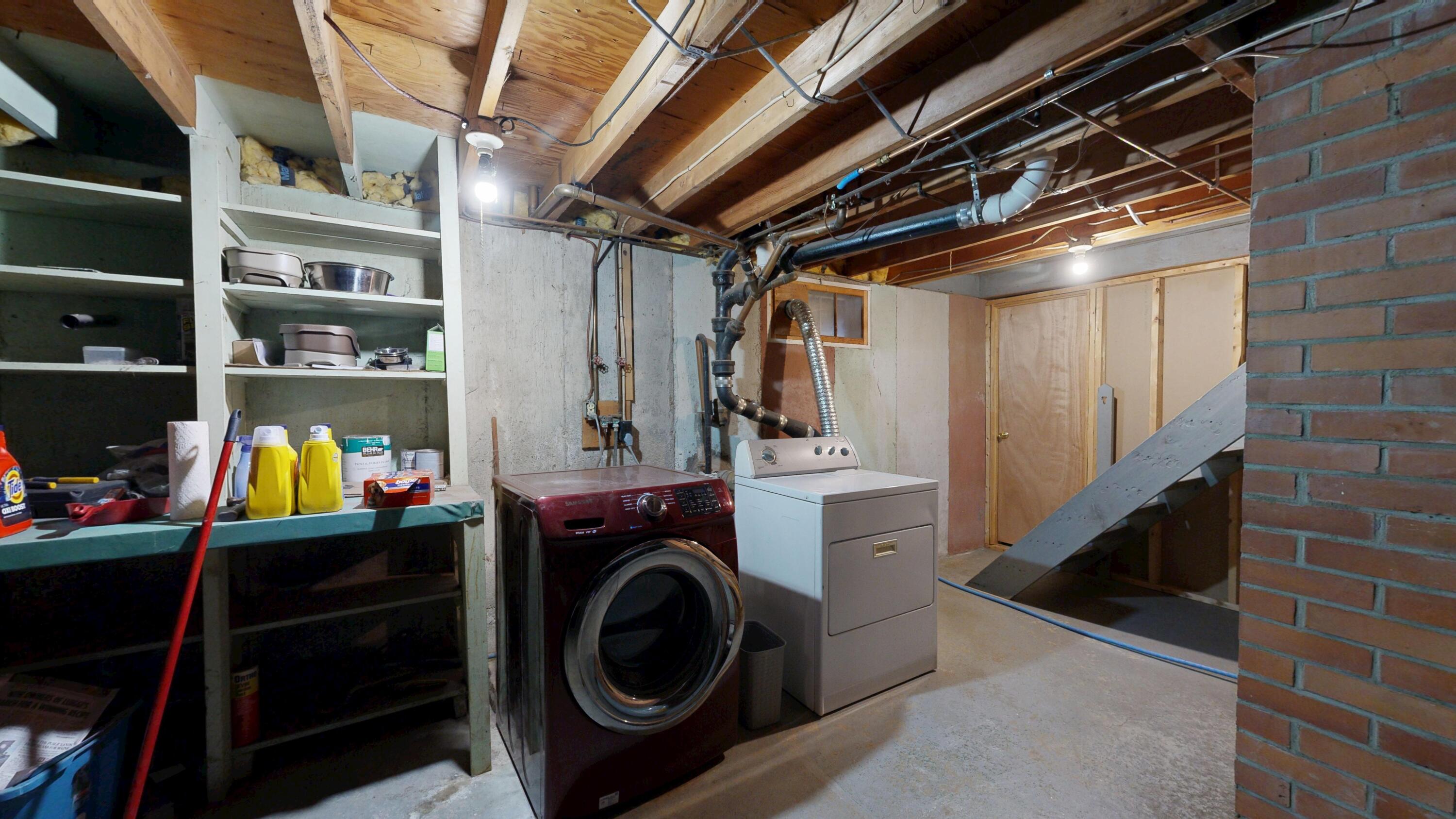 4 Carson Street Auburn ME 04210