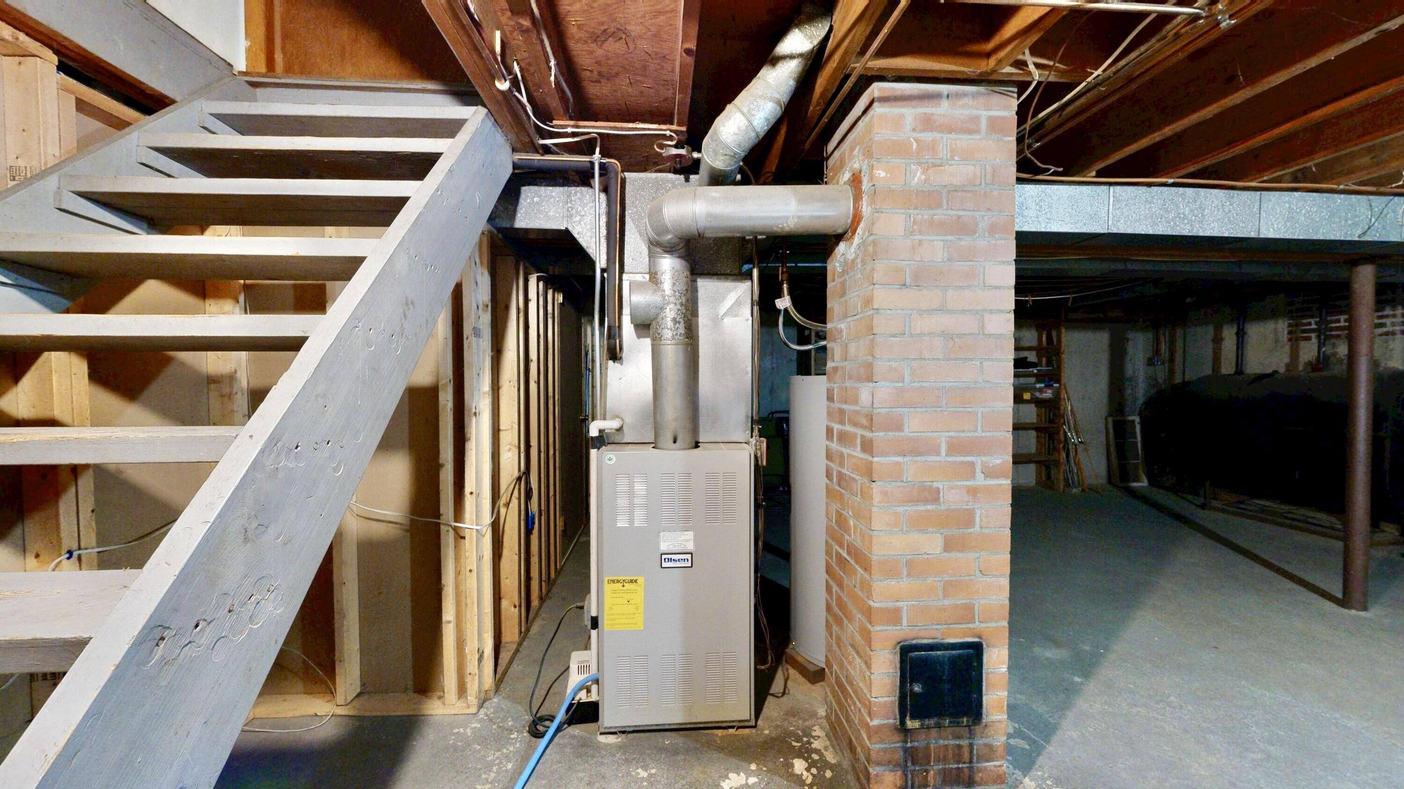 4 Carson Street Auburn ME 04210