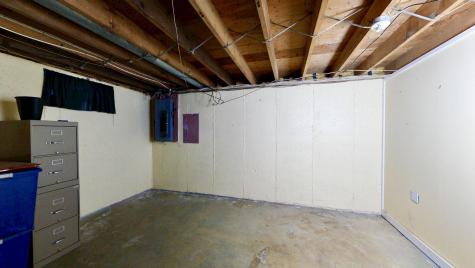 4 Carson Street Auburn ME 04210