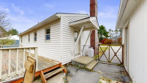 4 Carson Street Auburn ME 04210