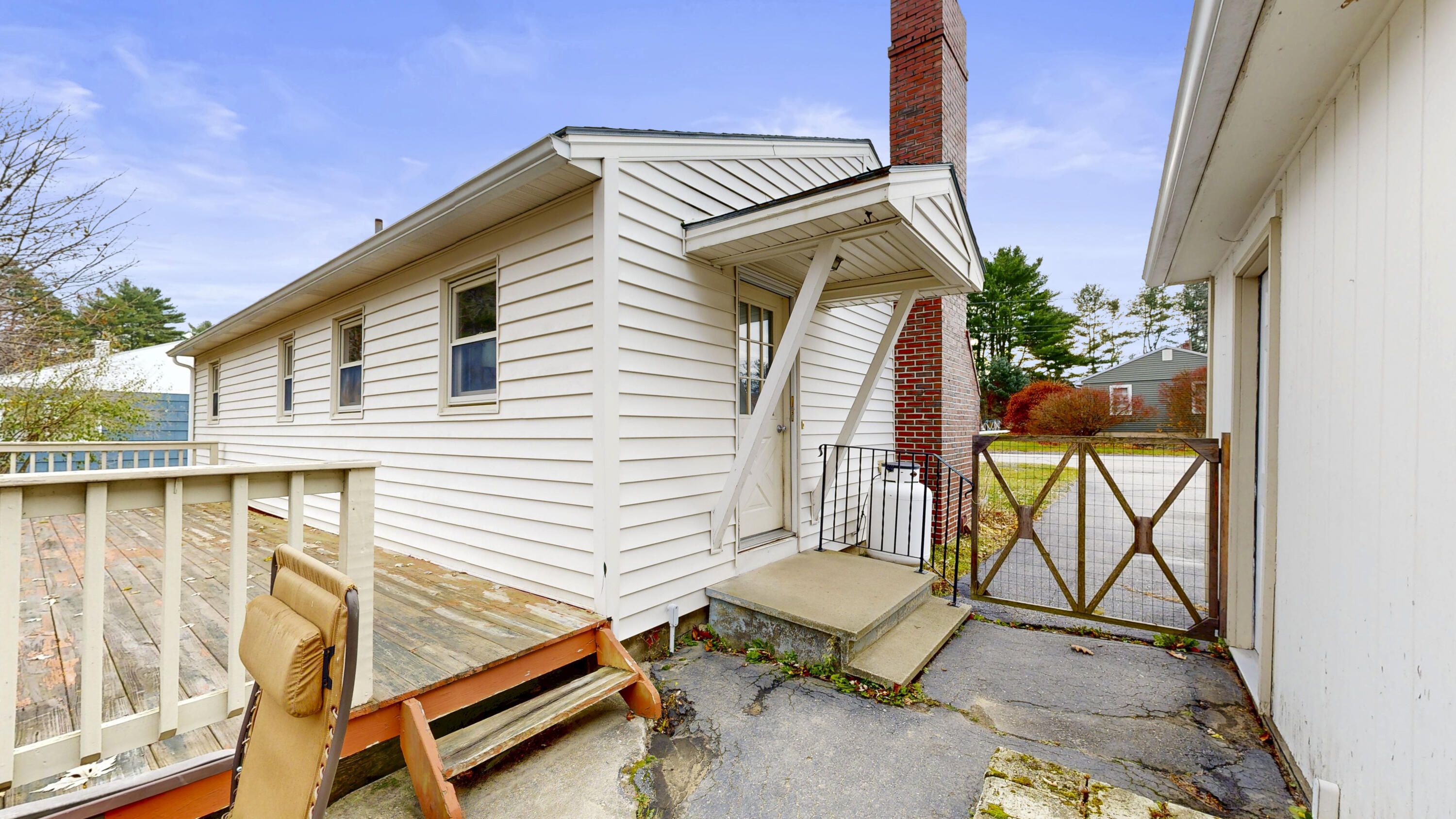 4 Carson Street Auburn ME 04210