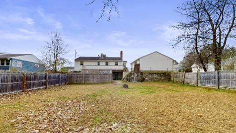 4 Carson Street Auburn ME 04210