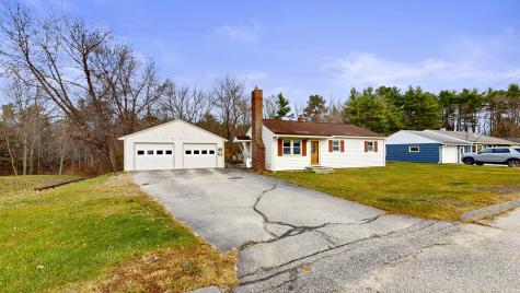 4 Carson Street Auburn ME 04210