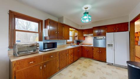 4 Carson Street Auburn ME 04210