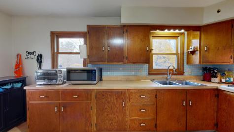 4 Carson Street Auburn ME 04210