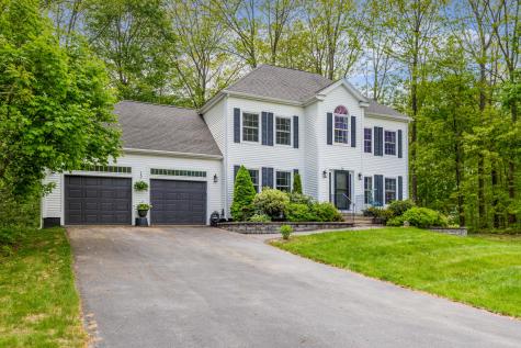 16 Debra Lane Kittery ME 03904