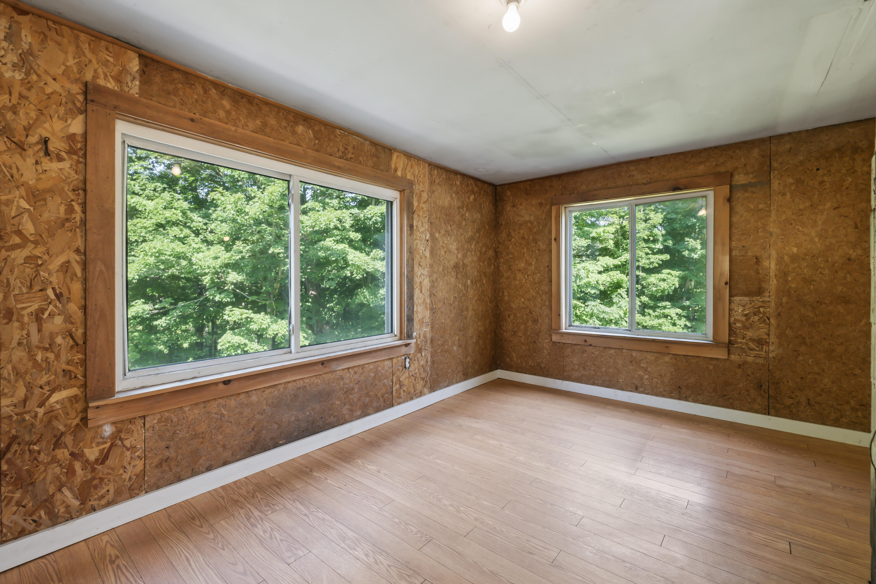 27 N Wayne Road Wayne ME 04284