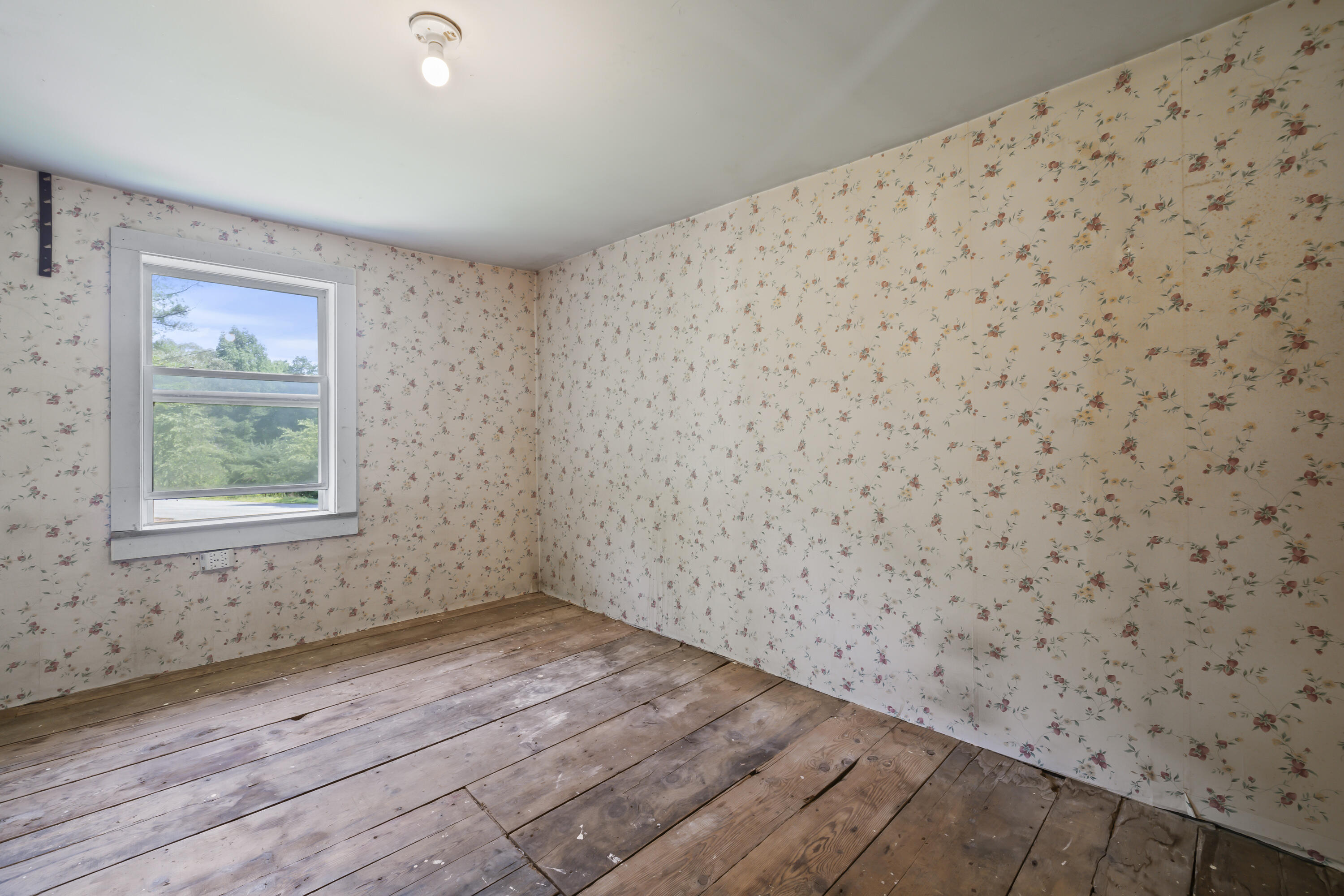 27 N Wayne Road Wayne ME 04284