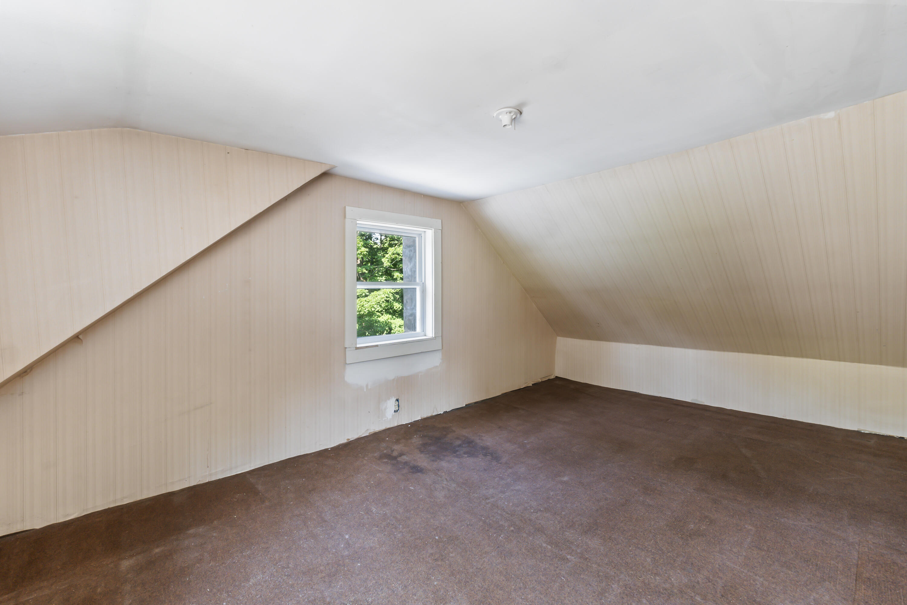 27 N Wayne Road Wayne ME 04284