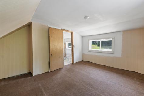 27 N Wayne Road Wayne ME 04284