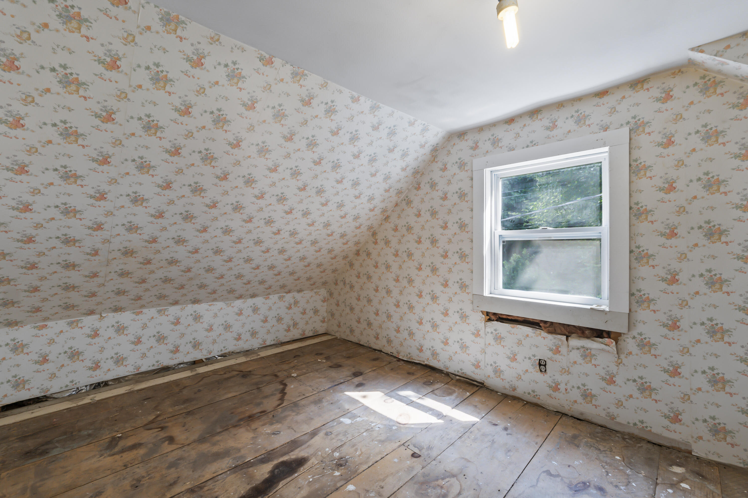 27 N Wayne Road Wayne ME 04284