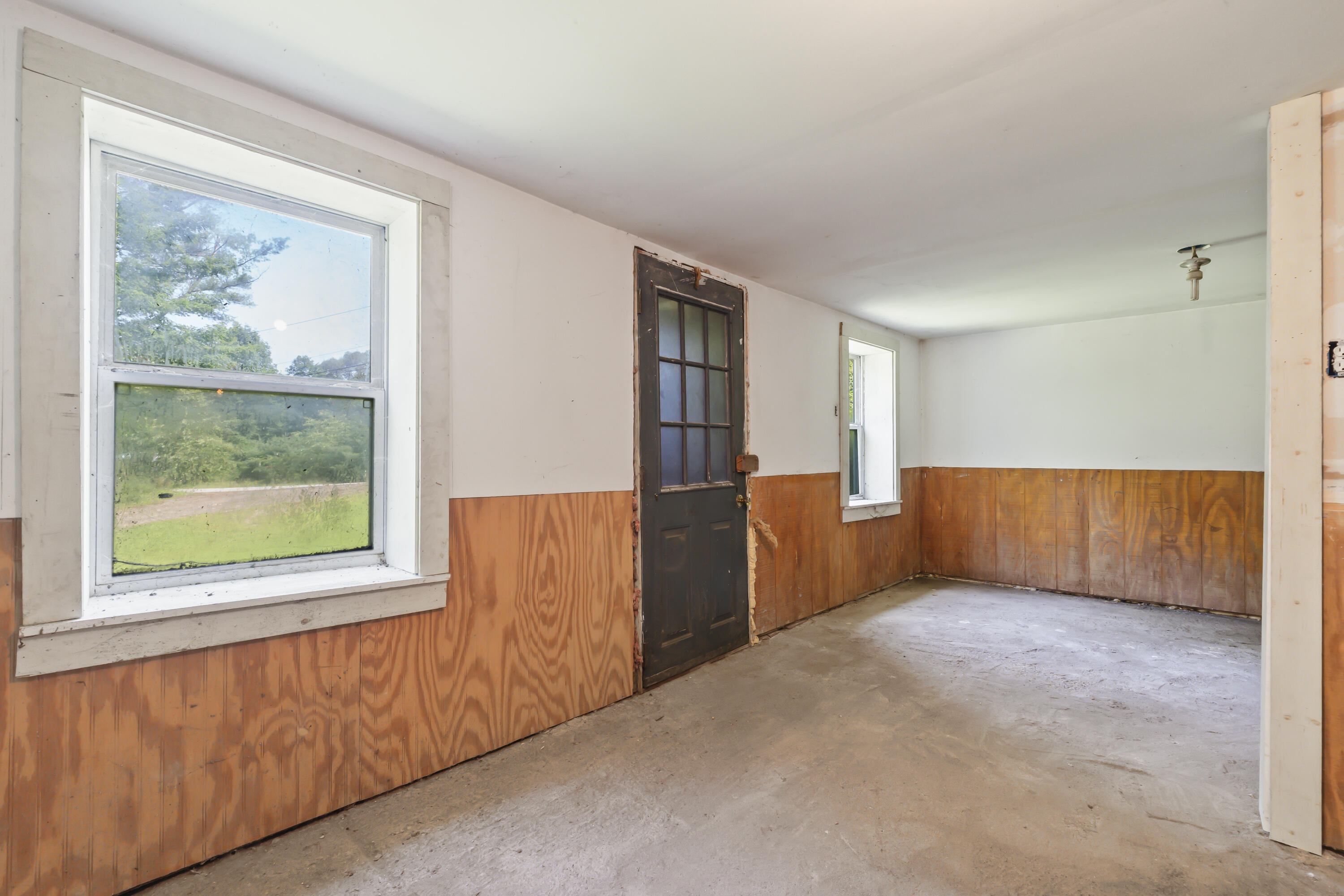 27 N Wayne Road Wayne ME 04284