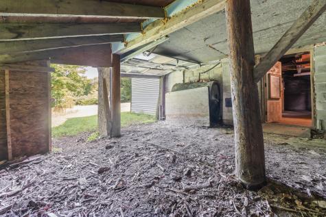 27 N Wayne Road Wayne ME 04284