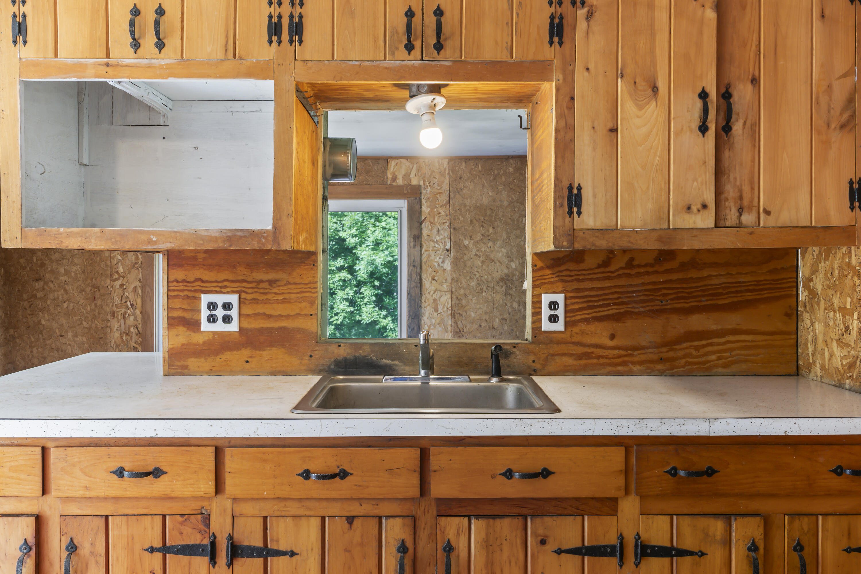 27 N Wayne Road Wayne ME 04284