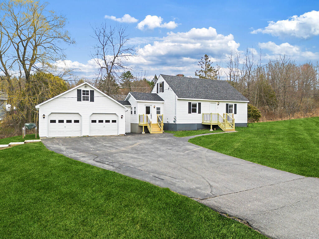 19 Alexandra Drive Gardiner ME 04345