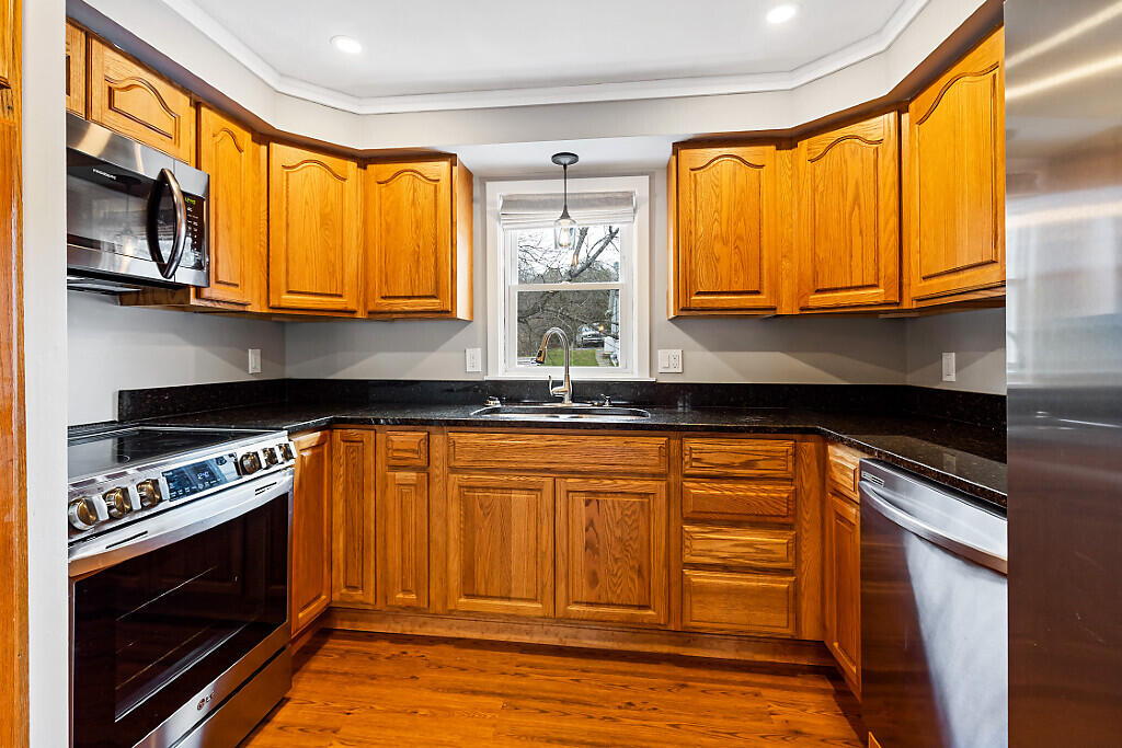 19 Alexandra Drive Gardiner ME 04345
