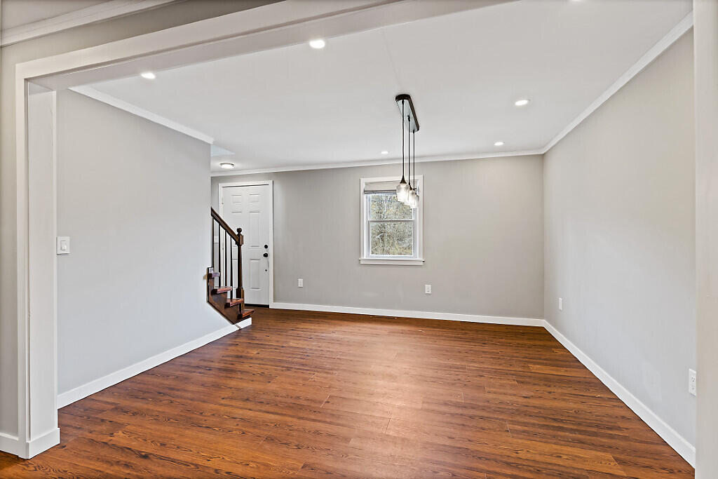 19 Alexandra Drive Gardiner ME 04345
