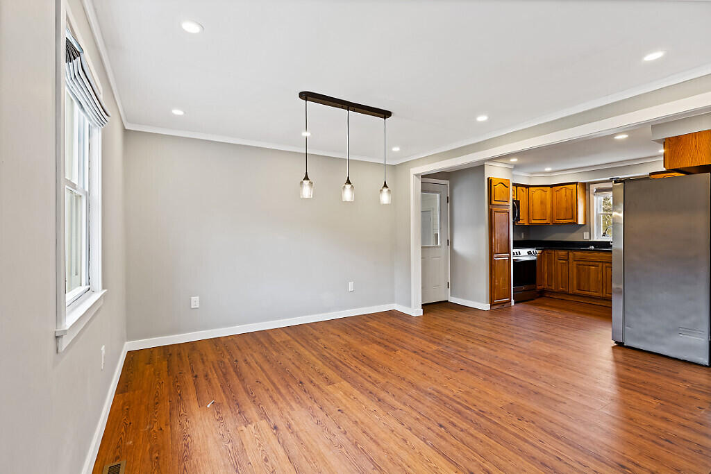 19 Alexandra Drive Gardiner ME 04345