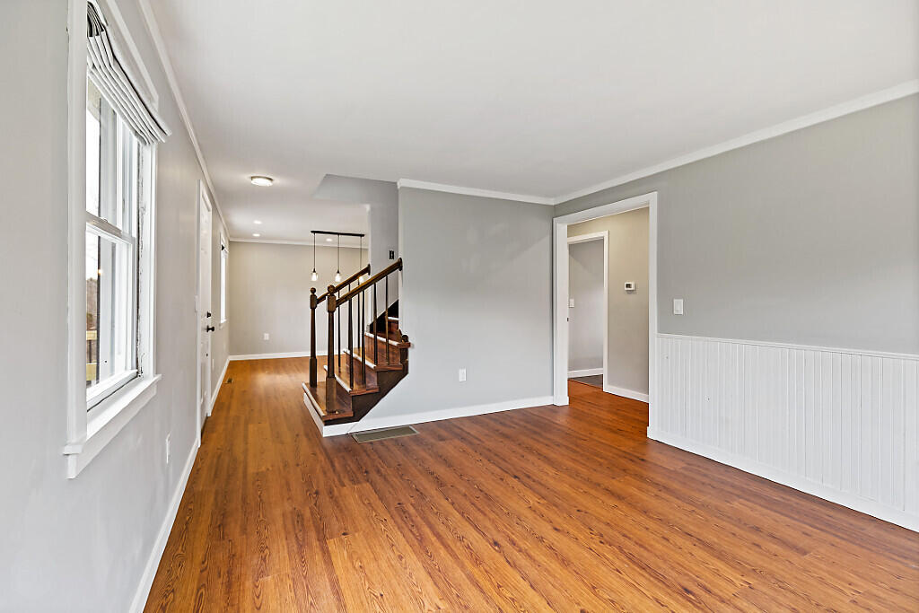 19 Alexandra Drive Gardiner ME 04345