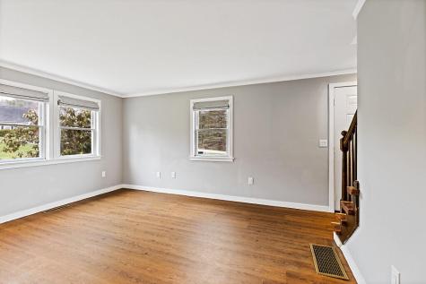 19 Alexandra Drive Gardiner ME 04345