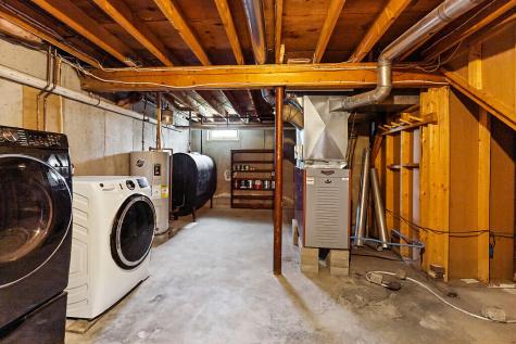 19 Alexandra Drive Gardiner ME 04345