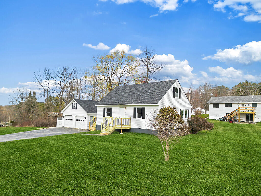 19 Alexandra Drive Gardiner ME 04345