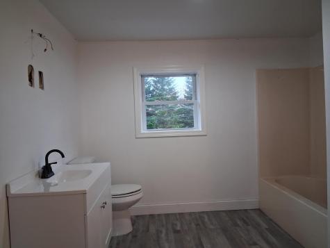 17 Dickey Lane Bowdoin ME 04287