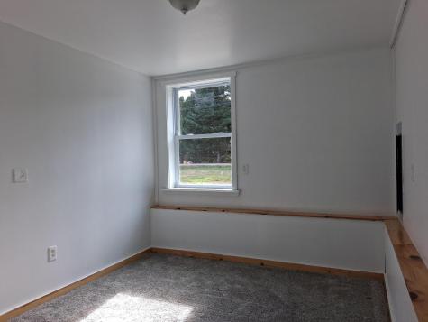 17 Dickey Lane Bowdoin ME 04287