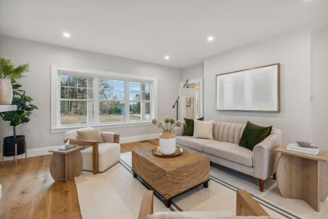 14 Lucy Lane Falmouth ME 04105