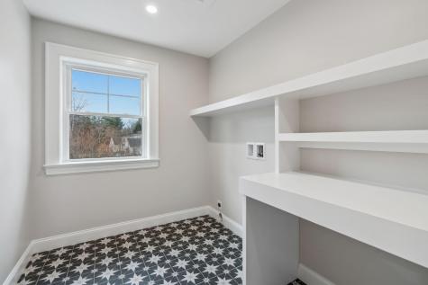 14 Lucy Lane Falmouth ME 04105