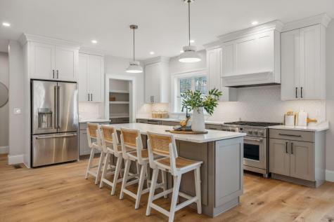 14 Lucy Lane Falmouth ME 04105