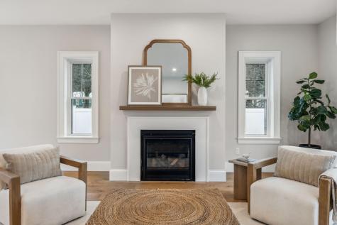 14 Lucy Lane Falmouth ME 04105