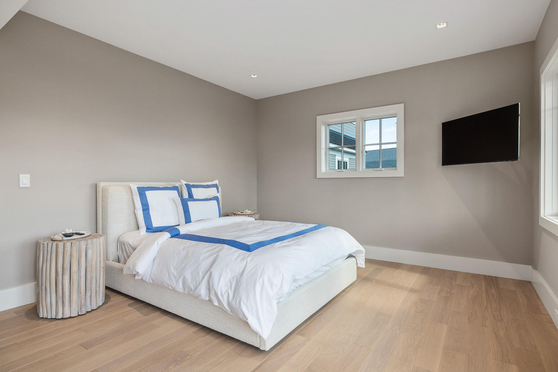 7 Nubble Point York ME 03909