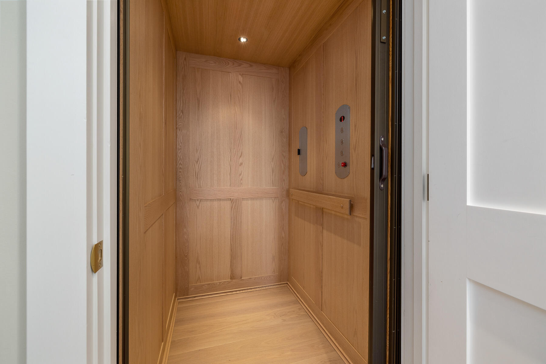 7 Nubble Point York ME 03909