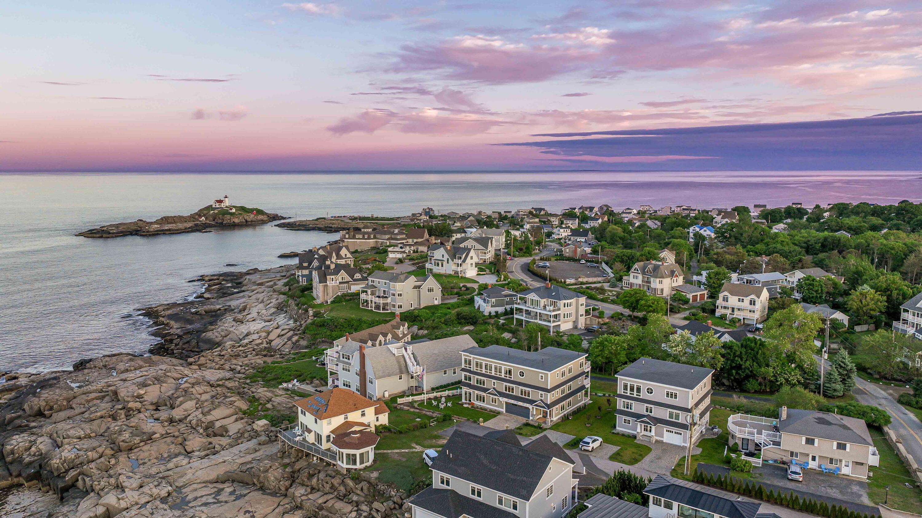 7 Nubble Point York ME 03909