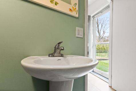 54 Sunset Avenue Auburn ME 04210