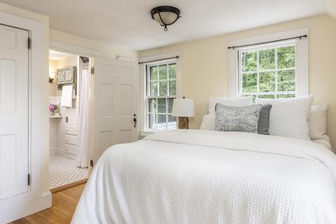 85 Leighton Road Falmouth ME 04105