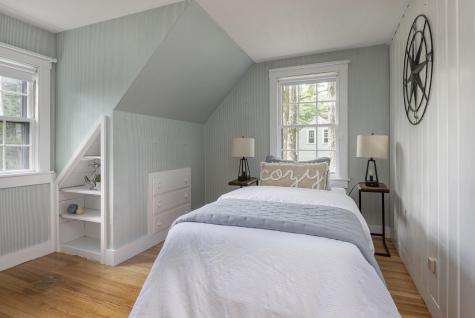 85 Leighton Road Falmouth ME 04105