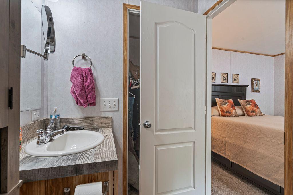 84 Sanford Road Alfred ME 04002